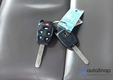 2013 Honda Odyssey Touring/Touring Elite из США, поврежденный, VIN 5FNRL5H97DB009431